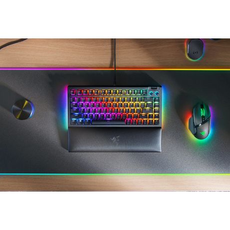 TECLADO GAMING RAZER BLACKWIDOW V4 PRO 75% | LAYOUT USA - Imagen 2 de 7 TECLADO GAMING RAZER BLACKWIDOW V4 PRO 75% | LAYOUT USA - Imagen 2 de 7
