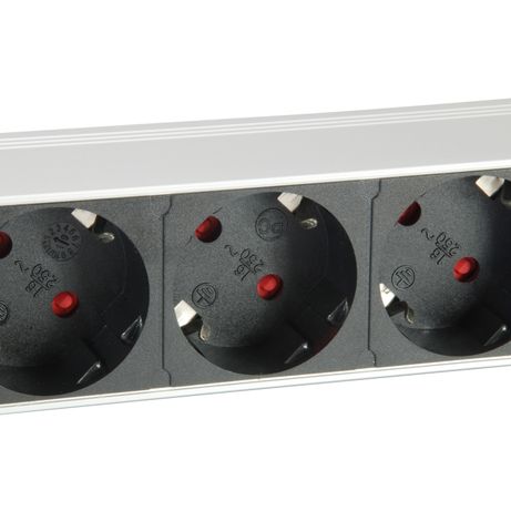 REGLETA ALIMENTACION RACK 19" 1U 7 TOMAS CON INTERRUPTOR Y PROTECTOR SOBRETENSION - Imagen 4 de 6 REGLETA ALIMENTACION RACK 19" 1U 7 TOMAS CON INTERRUPTOR Y PROTECTOR SOBRETENSION - Imagen 4 de 6