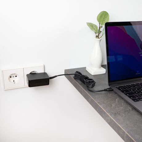 CARGADOR TOOQ 65W USB-C PD 1.8M PARA PORTATIL NEGRO - Imagen 3 de 4 CARGADOR TOOQ 65W USB-C PD 1.8M PARA PORTATIL NEGRO - Imagen 3 de 4
