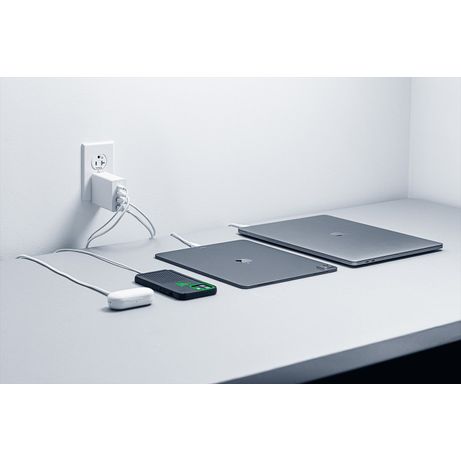 RAZER CARGADOR USB-C 130W GaN Charger Mercury (RC21-01700200-R3M1) - Imagen 4 de 7 RAZER CARGADOR USB-C 130W GaN Charger Mercury (RC21-01700200-R3M1) - Imagen 4 de 7
