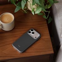 Miniatura 4 de Beats iPhone 17 Pro Max Case with MagSafe and Camera Control   Granite Gray