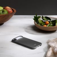 Miniatura 4 de Beats iPhone Air Case with MagSafe and Camera Control   Granite Gray
