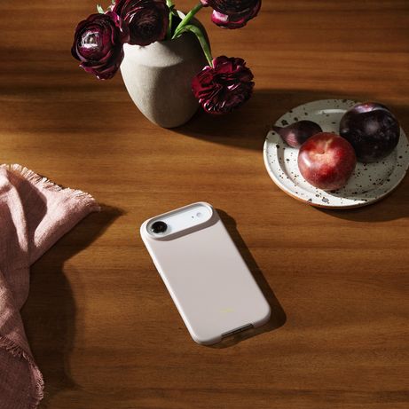 Beats iPhone Air Case with MagSafe and Camera Control Lime Stone - Imagen 4 de 4 Beats iPhone Air Case with MagSafe and Camera Control Lime Stone - Imagen 4 de 4