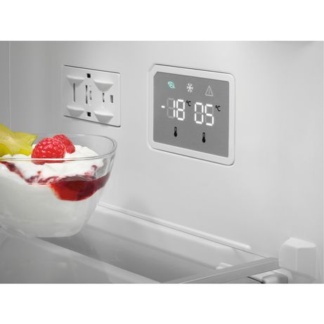 FRIGORIFICO COMBI AEG RCB632E9MU NOFROST E ALTO 186CM ANCHO 59,5 CM INOX - Imagen 8 de 9 FRIGORIFICO COMBI AEG RCB632E9MU NOFROST E ALTO 186CM ANCHO 59,5 CM INOX - Imagen 8 de 9