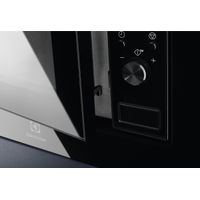 Miniatura 8 de HORNO MICROONDAS INTEGRABLE ELECTROLUX LMS2173EMX 17 LITROS SIN GRILL INOX