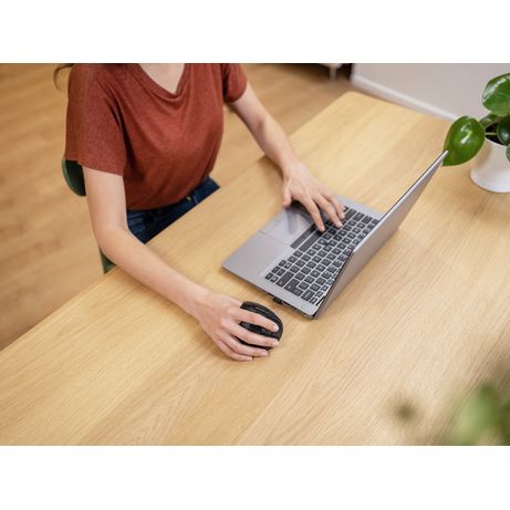 MOUSE TRUST VOXX WIRELESS RECARGABLE ERGONOMIC DISEÑO VERTICAL 1200-2400DPI 9 BOTONES 23731 - Imagen 8 de 8 MOUSE TRUST VOXX WIRELESS RECARGABLE ERGONOMIC DISEÑO VERTICAL 1200-2400DPI 9 BOTONES 23731 - Imagen 8 de 8