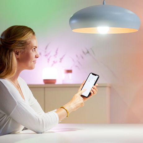 BOMBILLA WIZ COLOR VELA | 40W | E14 | RGB | BT & WI-FI - Imagen 7 de 11 BOMBILLA WIZ COLOR VELA | 40W | E14 | RGB | BT & WI-FI - Imagen 7 de 11