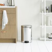 Miniatura 4 de PAPELERA CUBO PEDAL 20 LITROS INOX BRILLO BRABANTIA DP030
