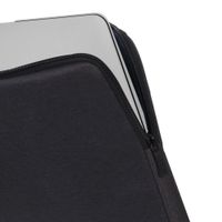 Miniatura 14 de RIVACASE 7704 Suzuka ECO negro funda 13-14